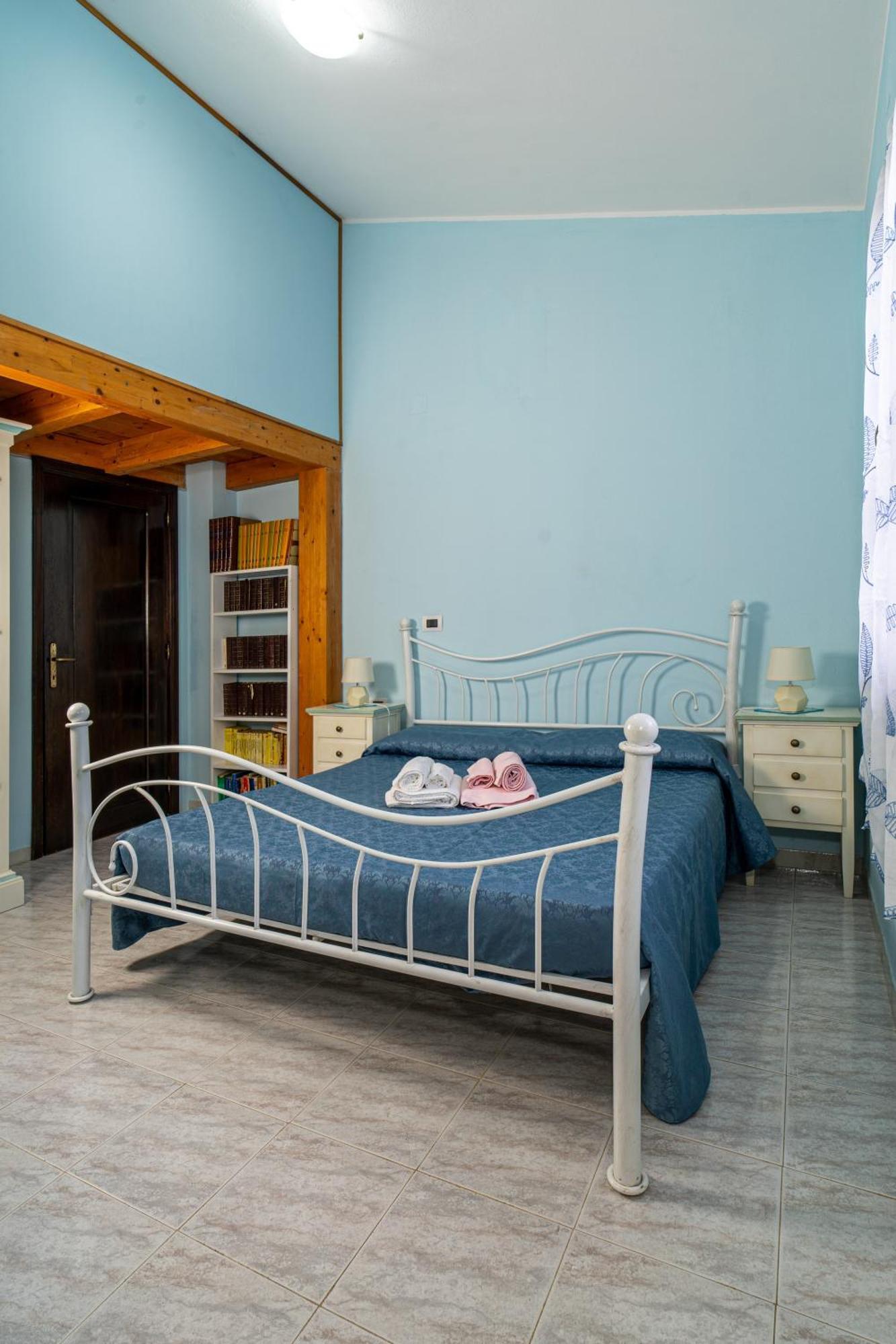 Casa Vacanze Cala Sapone SantʼAntìoco Екстериор снимка