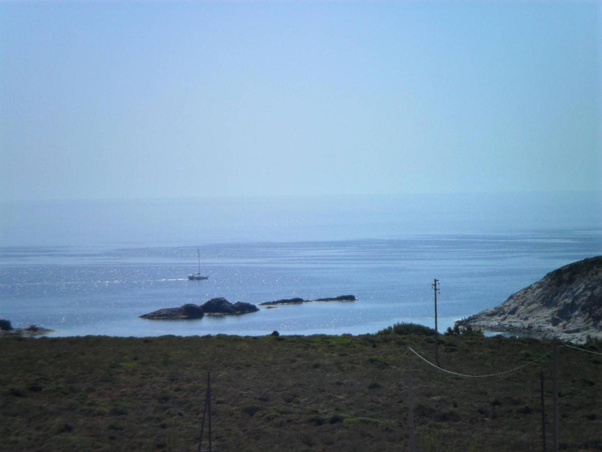 Casa Vacanze Cala Sapone SantʼAntìoco Екстериор снимка